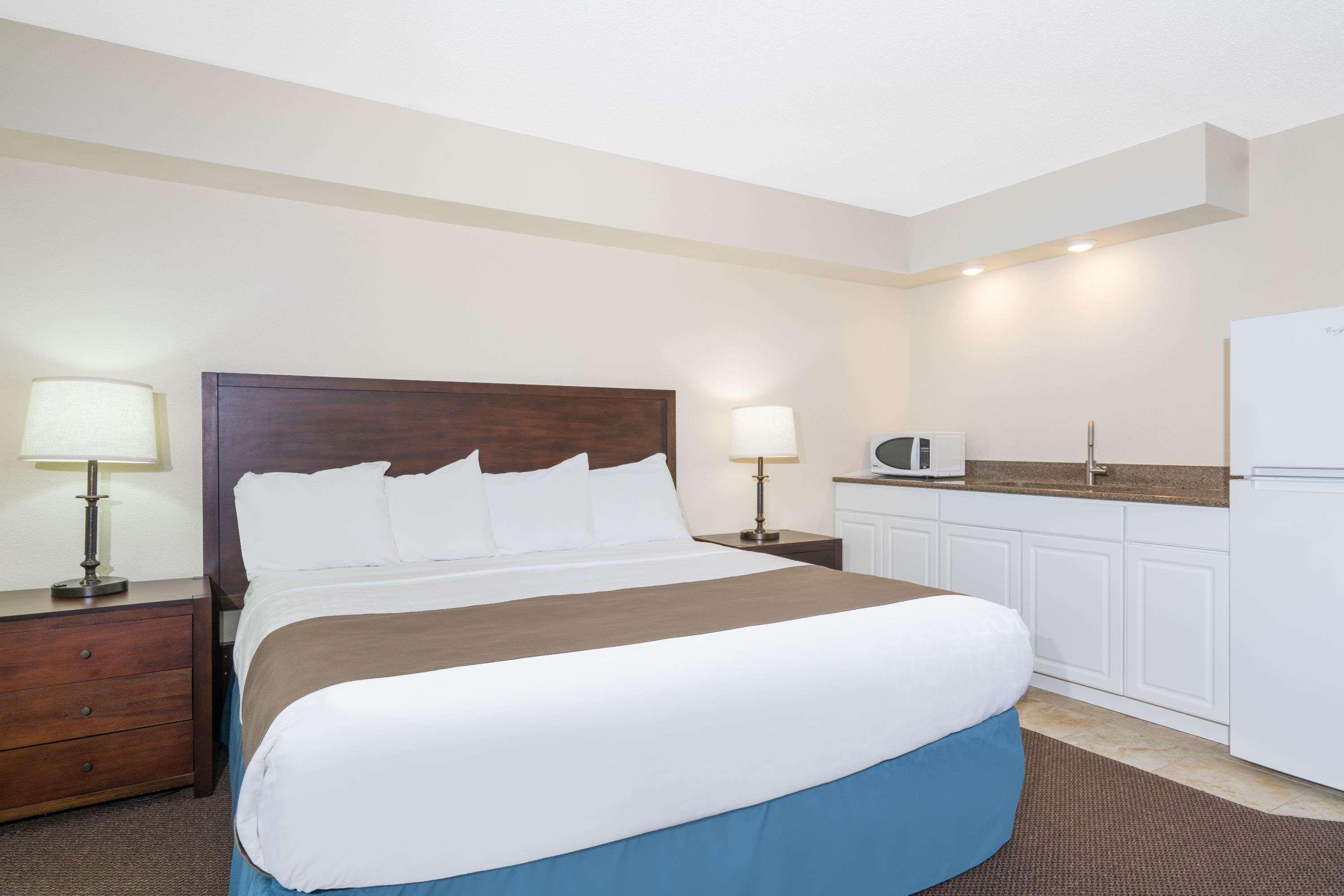 Days Inn & Suites By Wyndham Baxter Brainerd Area Exterior foto